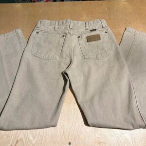 Wrangler Men's Straight Jeans in Tan